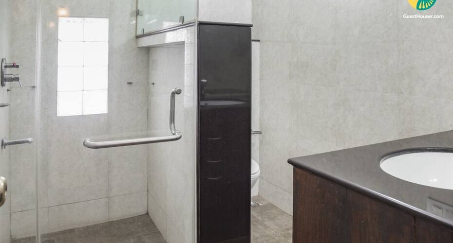 5-BR abode for a group on a relaxing weekend getaway, Madikeri 5