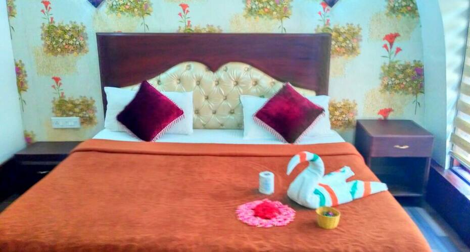 Blue Lagoon House Boat 4, Alleppey 2