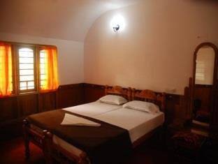Surya house boat, Alleppey 2