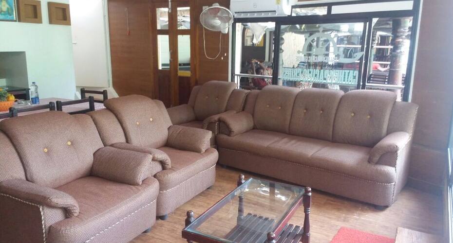 Chittadil house boat 2, Alleppey 5