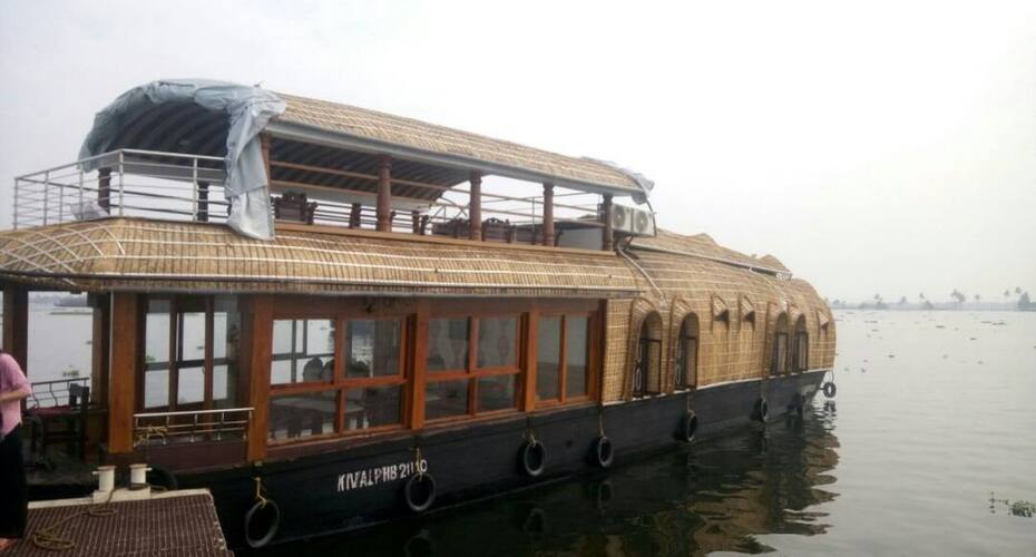 Blue Lagoon House Boat 3, Alleppey 1