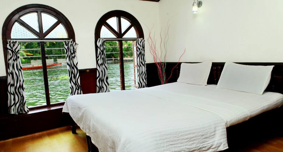 chittadil house boat 6, Alleppey 2