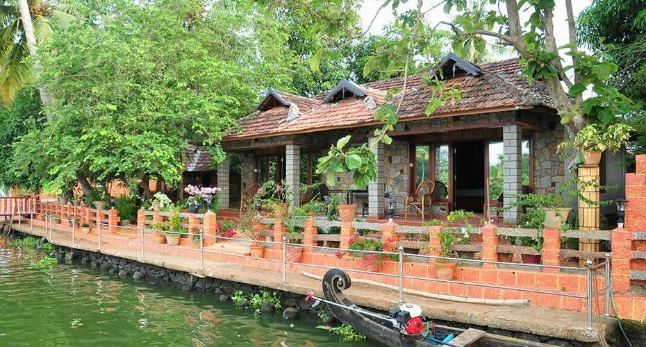 Aqua Bliss Resort, Alleppey 2