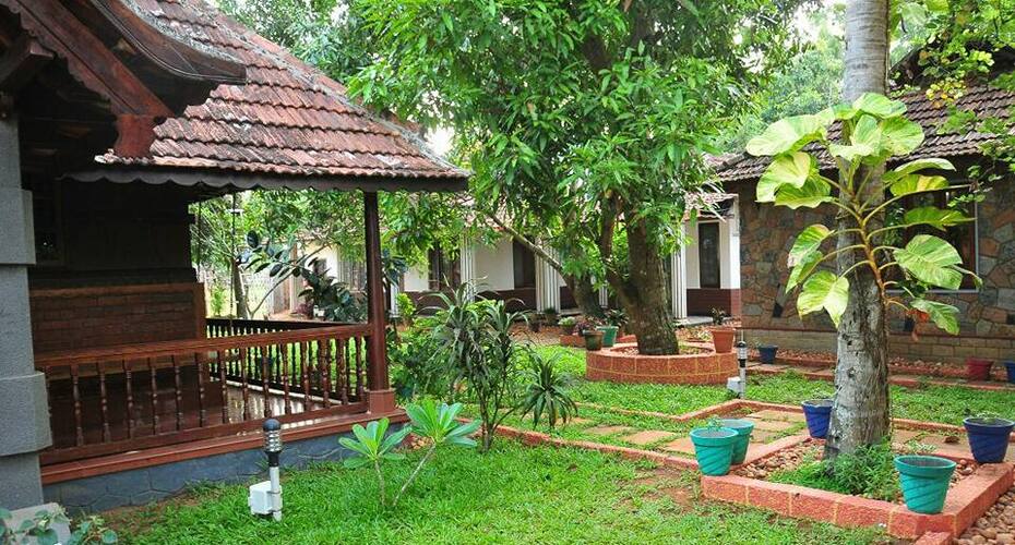 Aqua Bliss Resort, Alleppey 4
