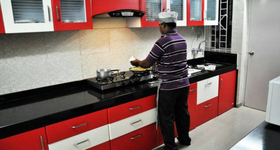 Kgn Service Apartment, Pune 5