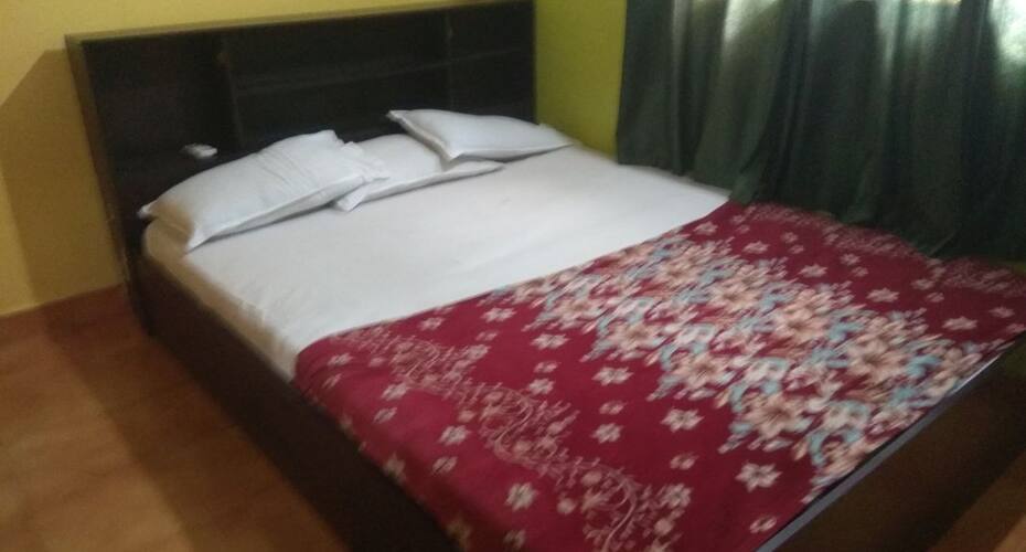 Johny's Deluxe Rooms, Goa 2