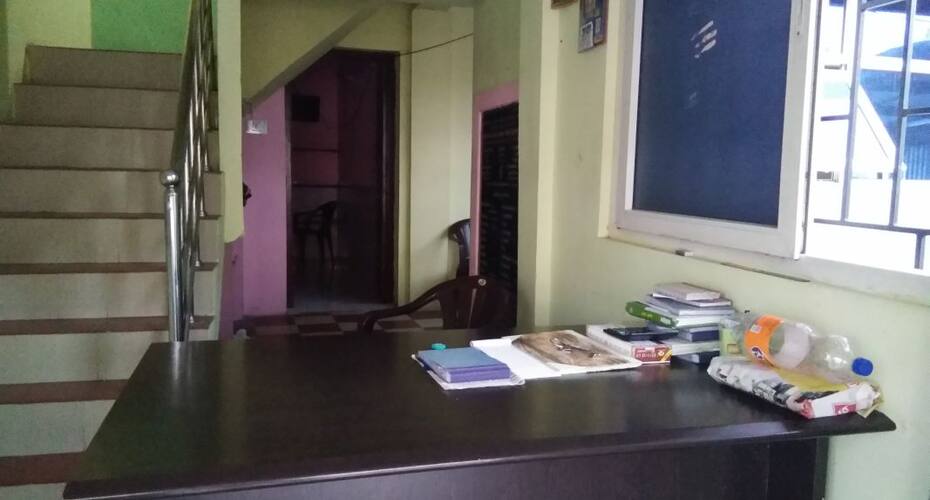 Sri Paari Towers Lodge, Palani 2