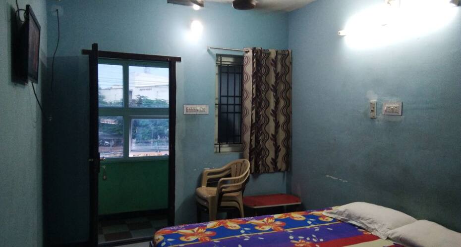 Sri Paari Towers Lodge, Palani 3