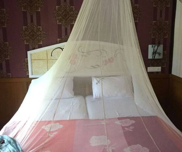 Adonai house boat 2, Alleppey 5