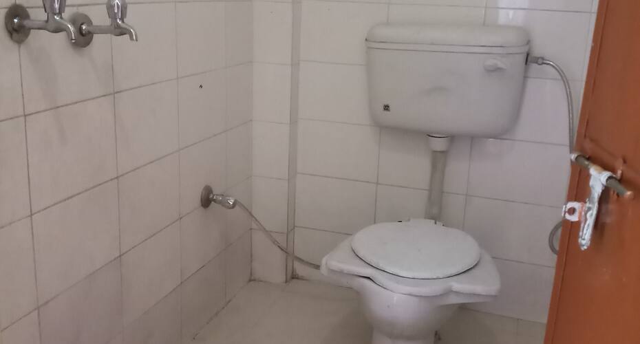 Shri Buchcha Lodge, Allahabad 2