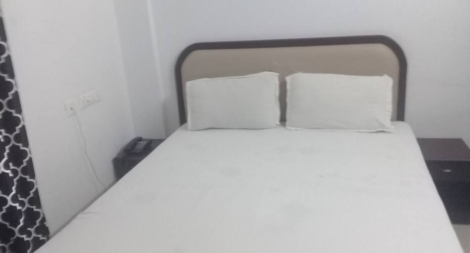 Zam's motel, Kochi 4