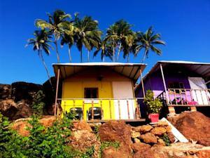 Exotic Cliff Stay, Goa 2