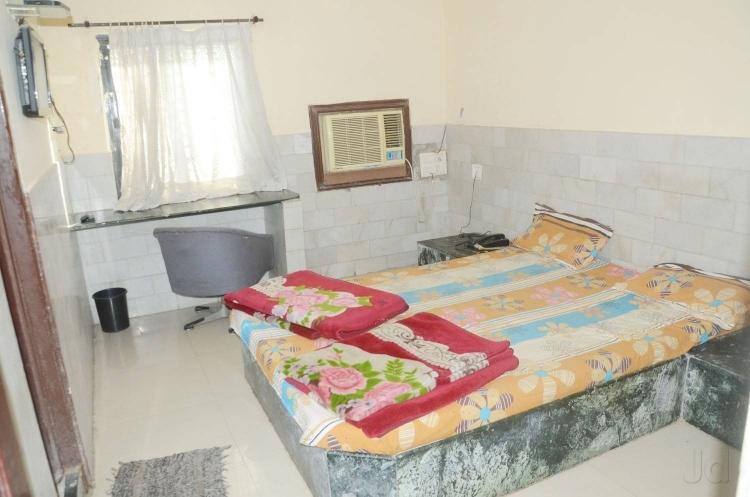Hotel Neel Kanth Palace, Ahmedabad 5