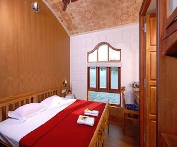 Bell boat two bed house boat, Alleppey 2