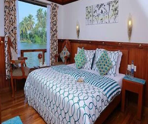 Bell boat two bed house boat, Alleppey 3