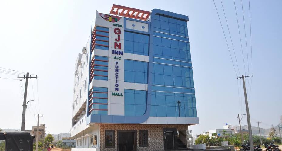 Hotel GJN Inn Residency & Function Hall, Puttur 1