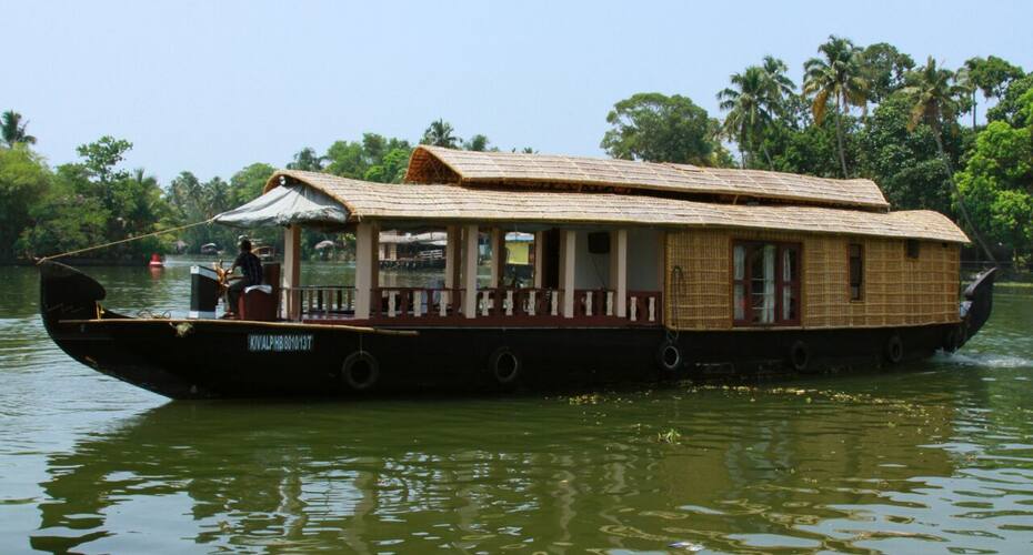 Nandanam house boat, Alleppey 1