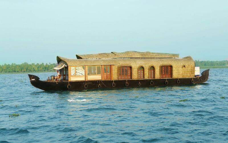BACKWATER FLOATING ELEVEN, Alleppey 1