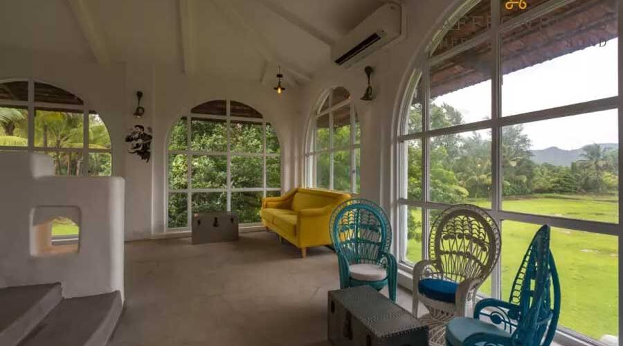 SaffronStays Casa Blanca, Karjat 4