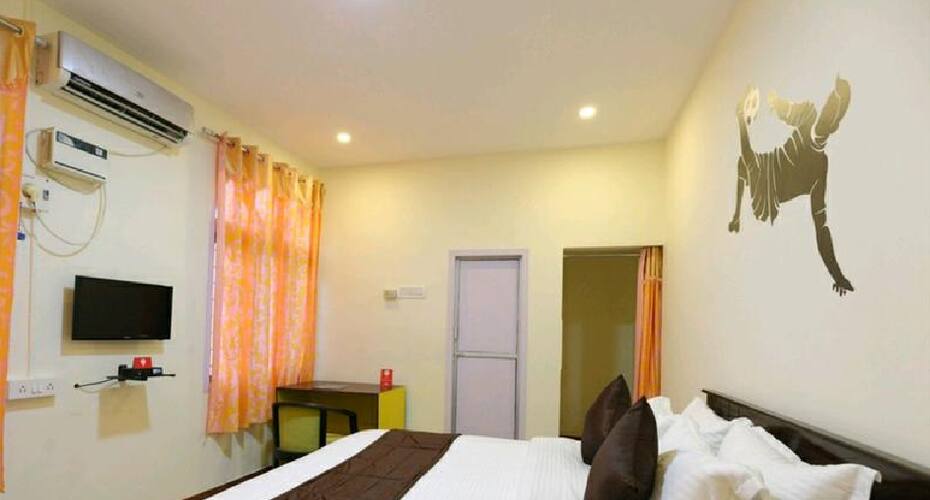 India Gate Park View Thiruvanmiyur Hotel Booking, Hotels in chennai