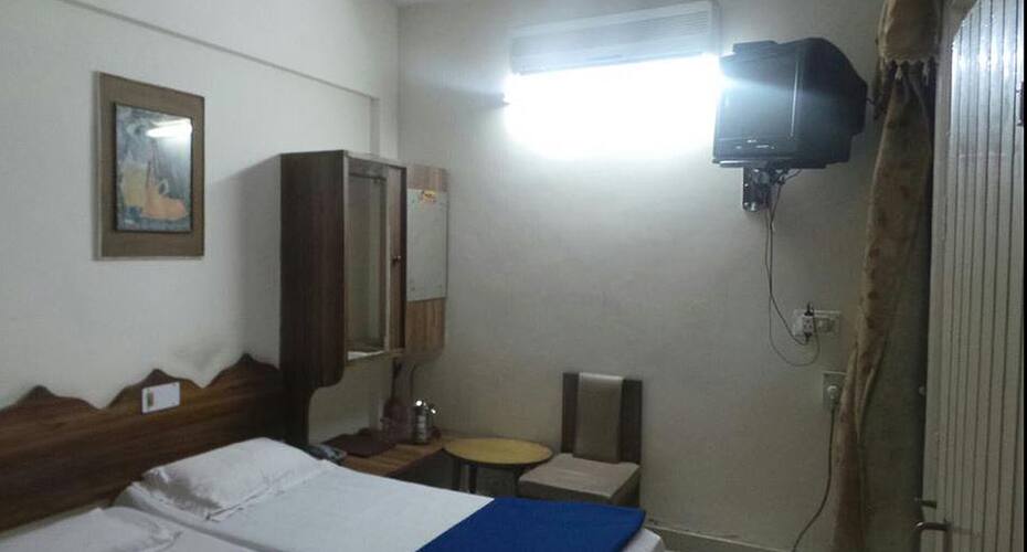 Hotel Mansarover, Allahabad 3
