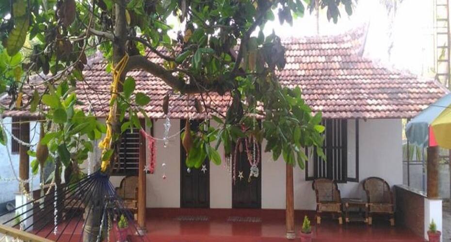 Marari Siva Beach Homestay, Alleppey 1