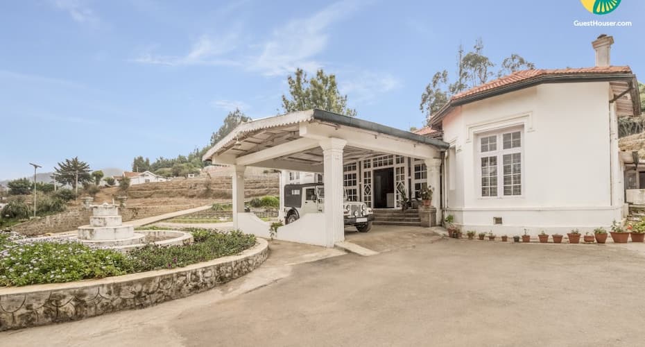Tastefully furnished abode, 2.4 km from Ooty Lake, Ooty 2