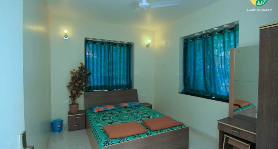 Furnished 4 bedroom bungalow for a family/group, Panchgani 2