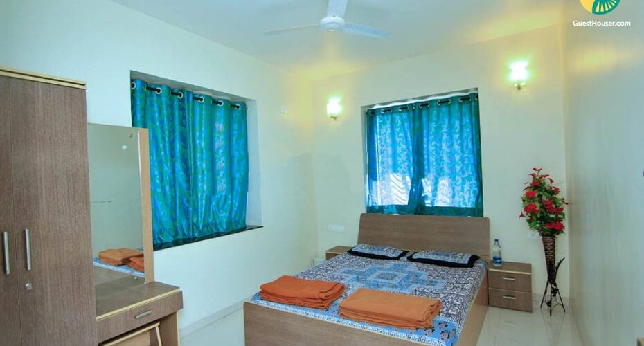 Furnished 4 bedroom bungalow for a family/group, Panchgani 5