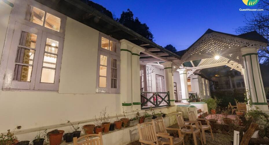 Heritage Cottage room, Nainital 2