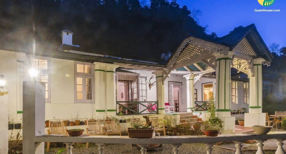 Heritage Cottage room, Nainital 1