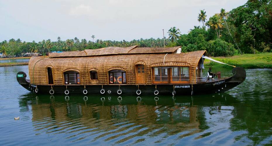 Dona Deluxe Houseboats, Alleppey 4
