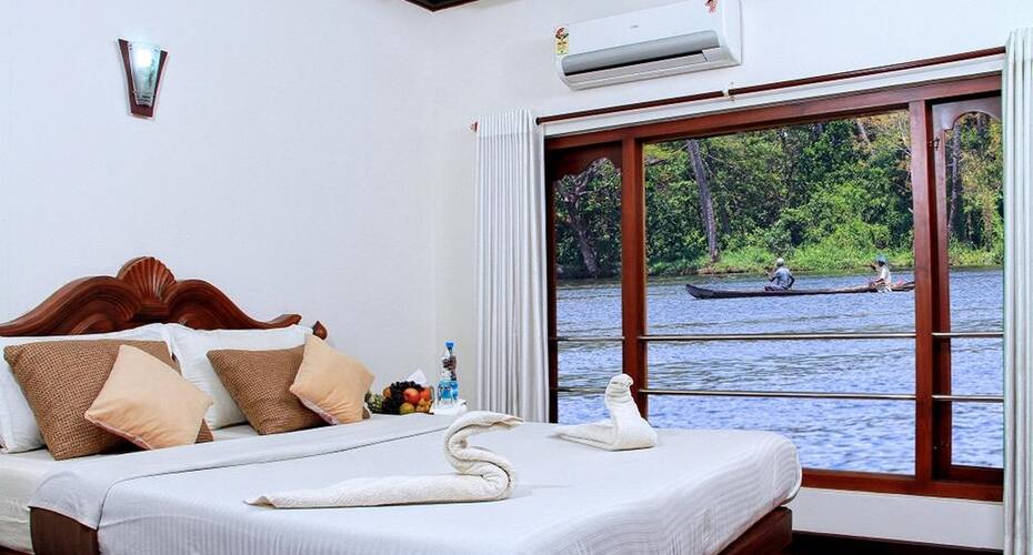 Dona Premium Houseboats, Alleppey 3