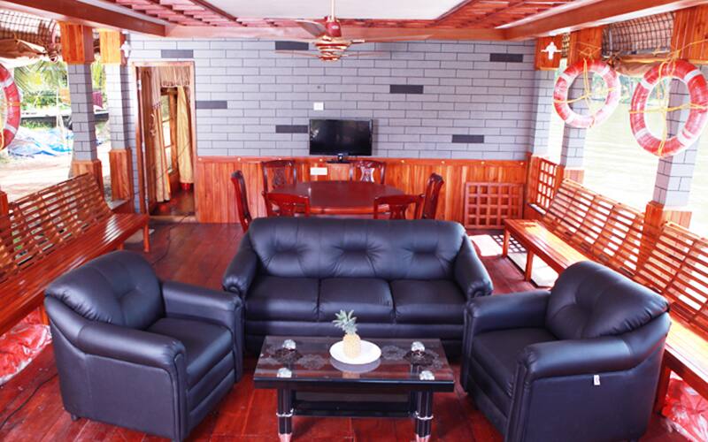 Exodus Houseboats (Deluxe), Alleppey 3
