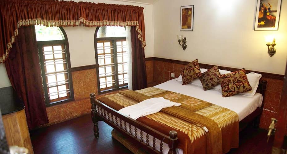 Kerala Houseboat Retreat, Alleppey 5