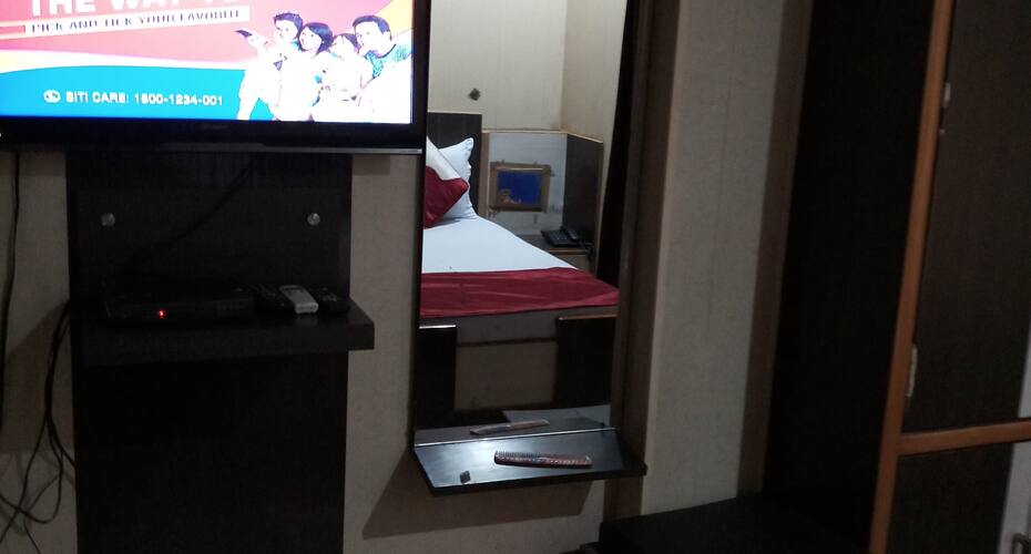 Vishnu Hotel & Banquet, Jind 2