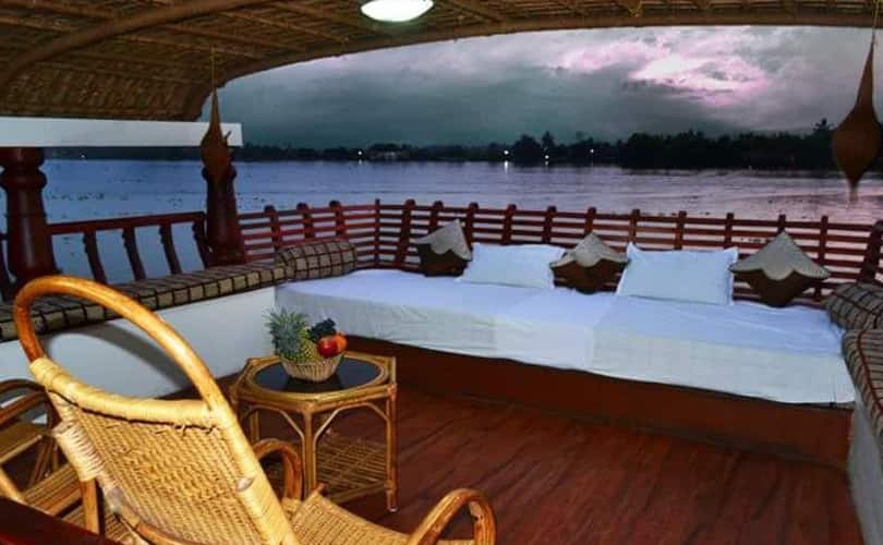 Kiliroor One Bedroom Houseboat, Alleppey 4