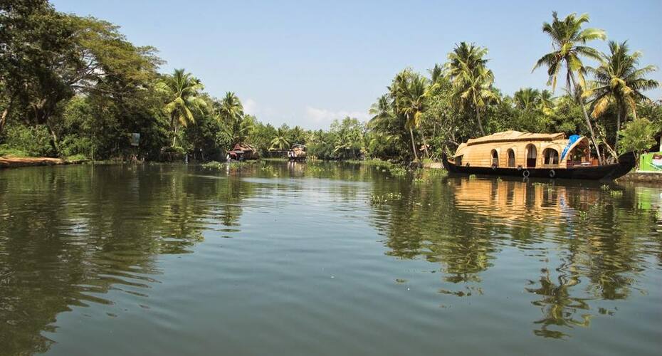 Aham Houseboat, Alleppey 3
