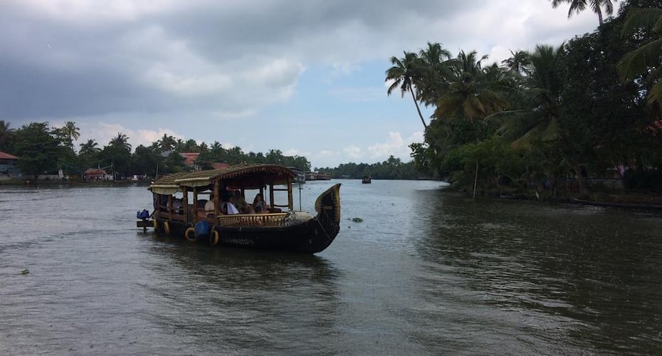 Oscar Cruises, Alleppey 3