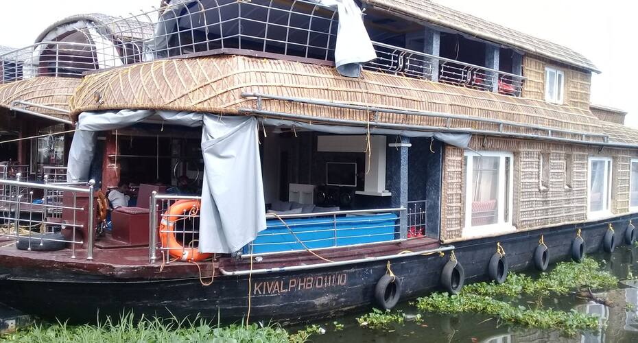 Mahadev Houseboat, Alleppey 1