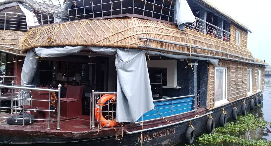 Mahadev Houseboat, Alleppey 2