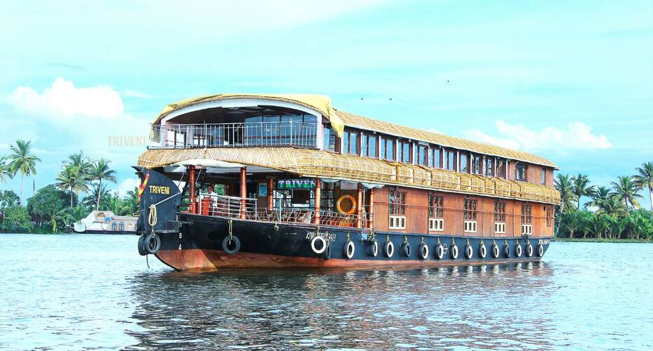 Triveni Houseboat, Alleppey 1