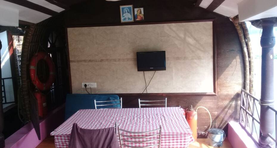 Golden Mist One Bed, Alleppey 3