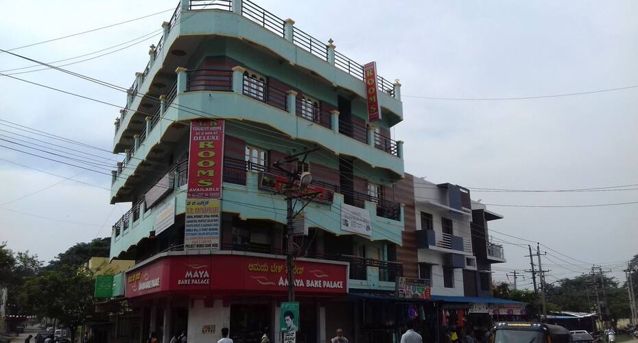 YR TOURIST HOME, Mysore 1