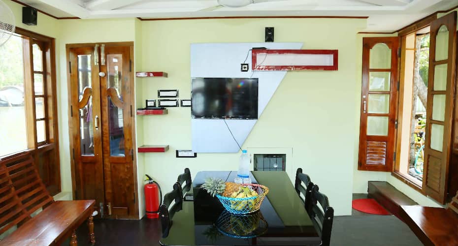 Rosy Honeymoon Houseboats, Alleppey 3