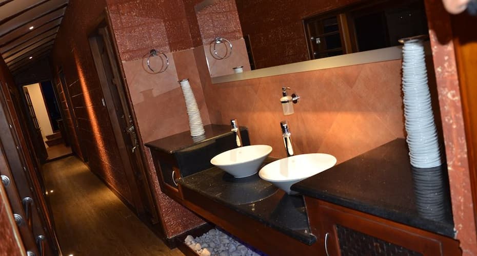Rosy Ultra Luxury Houseboats, Alleppey 4