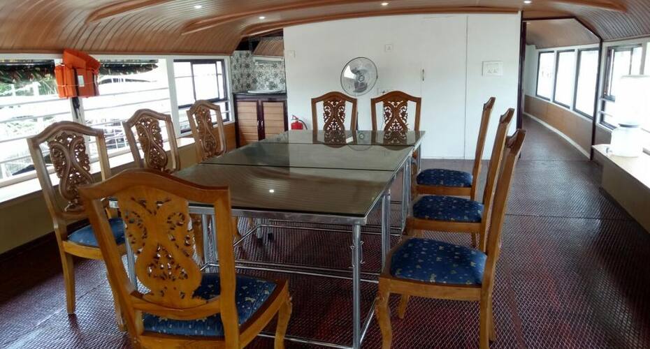Trident Premium Houseboat, Alleppey 3