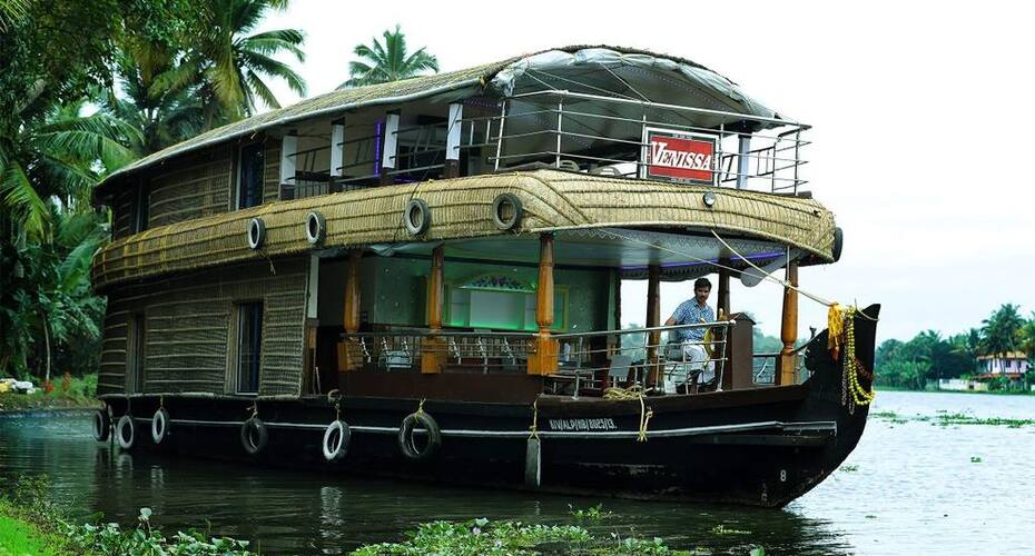 Trident Deluxe Houseboat, Alleppey 2