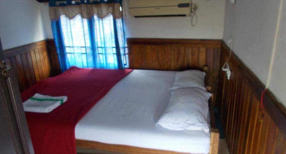 Trident Deluxe Houseboat, Alleppey 5