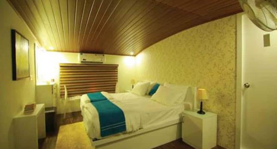 Trident Ultra Luxury Houseboat, Alleppey 5